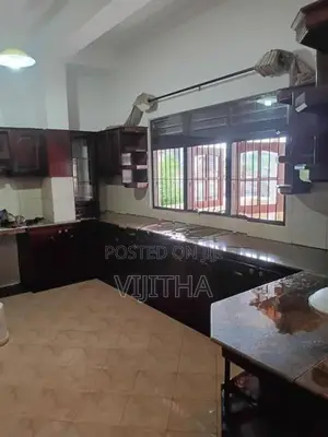 Up stair unit for rent