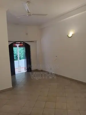 Up stair unit for rent