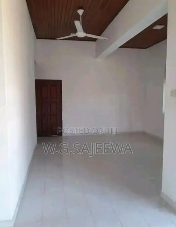 2 Storey house rent in Battaramulla - Residential or Commercial