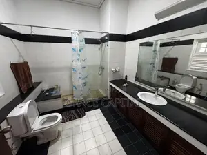 House with fully Solar powered for rent in Thalawathugoda