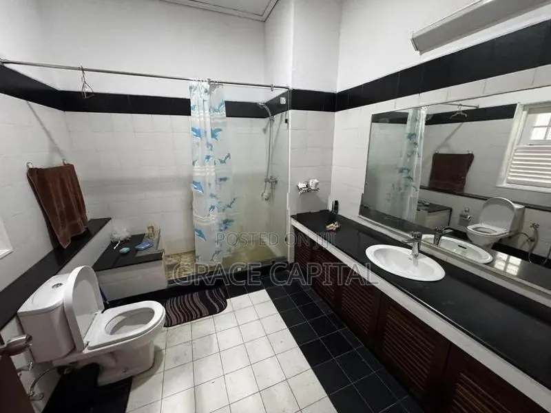 House with fully Solar powered for rent in Thalawathugoda