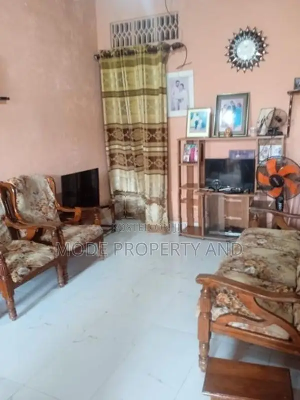 House for Sale in Colombo 5