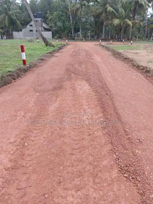 සින්නක්කර ඉඩමක් - පම්බල