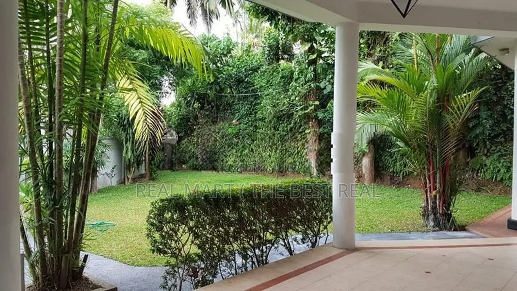 BATTARAMULLA : 5-BR (20P) PRIME HOUSE FOR RENT