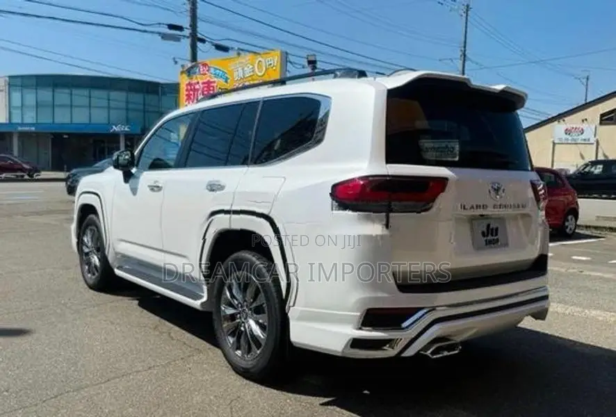 Toyota Land Cruiser Sahara LC300 ZX 2026