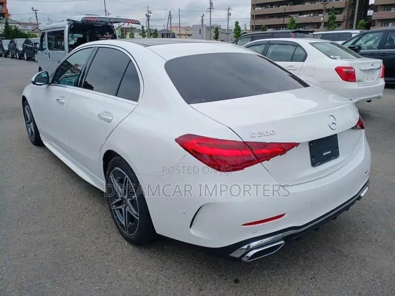 Mercedes Benz C200 AMGLine premium 2025