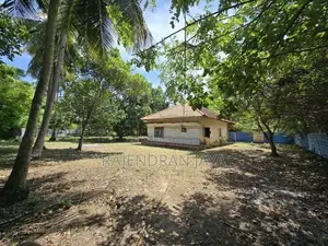 House with 5.75 Perch Land for Sale in Vaddukkodai