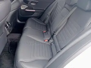 Mercedes Benz C200 AMGLine premium 2025