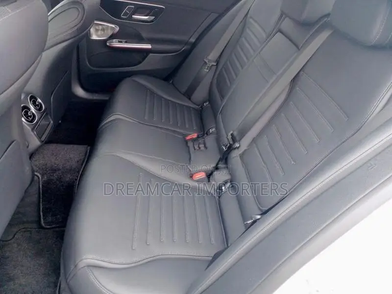 Mercedes Benz C200 AMGLine premium 2025