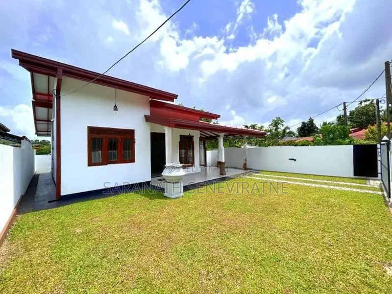 Brand-New House in Horana Off Pokunuwita Junc - Welikala Rd හොරණ
