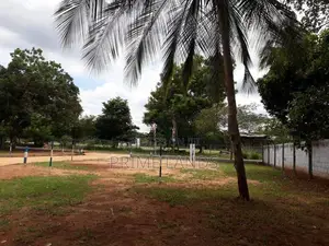 අනුරාධපුර නවනගරයෙන්ම ඉඩමක්