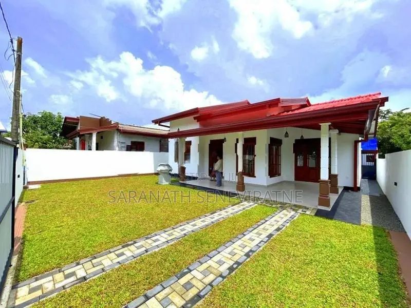 Brand-New House in Horana Off Pokunuwita Junc - Welikala Rd හොරණ