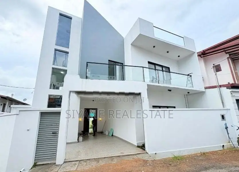 Brand New Super House for Sale in Athurugiriya