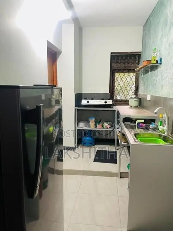 Room for Rent ( Girls Only) Kelaniya