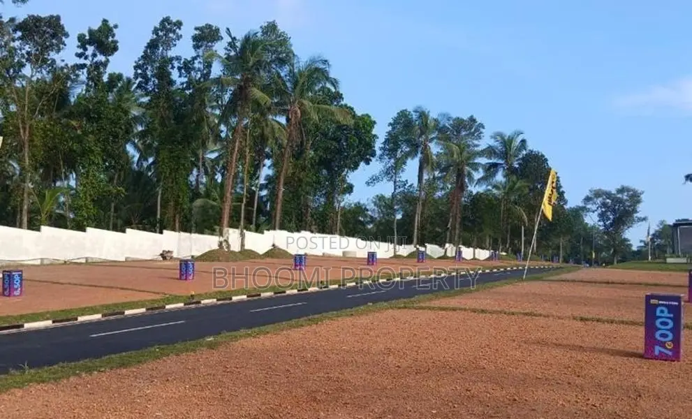 Kadawatha , Kirillawala Land for Sale
