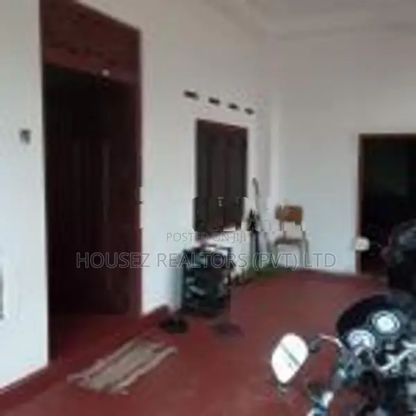House for Sale – Veyangoda