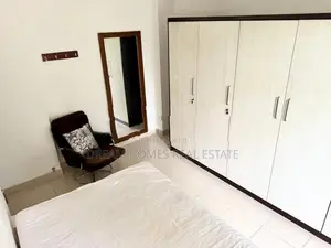 Spacious Family Apartment with 5 Balconies – Thalawathugoda