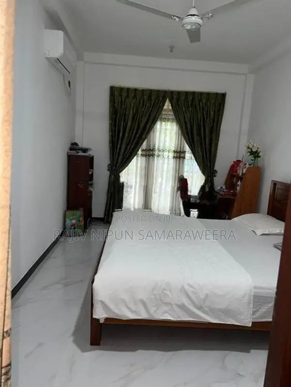 Tow Story Luxury House අවිස්සාවේල්ල