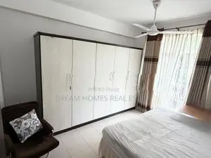 Spacious Family Apartment with 5 Balconies – Thalawathugoda