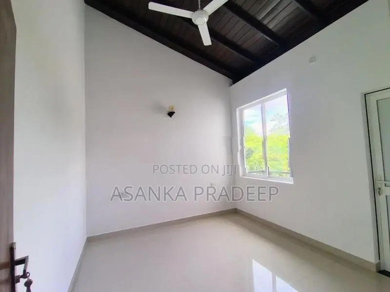 Brand New Two Storey House For Sale in Pelenwatta Gorakapitiya(e5eeii)