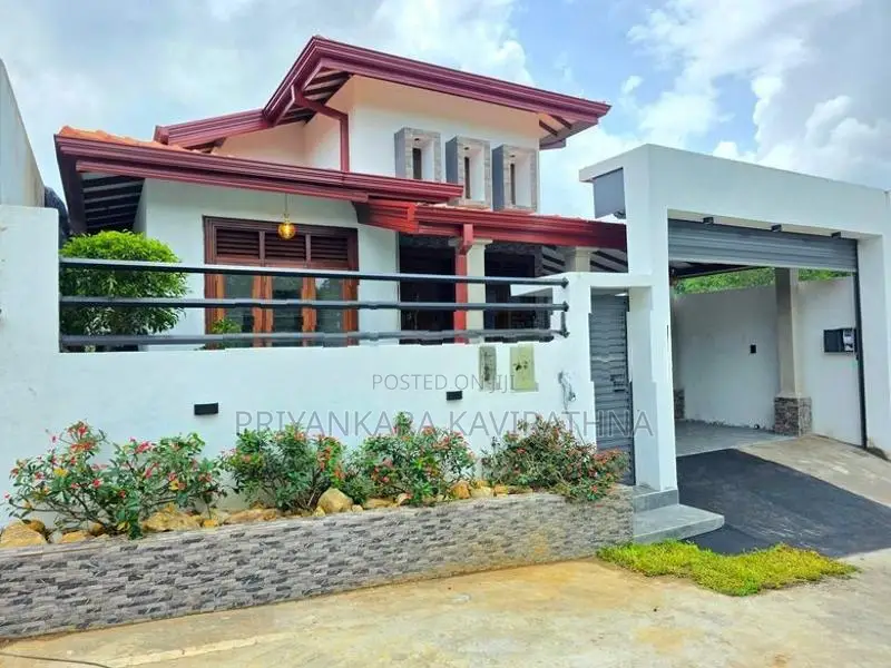 Uncommon Super Quality Mordern House in Kahatuduwa
