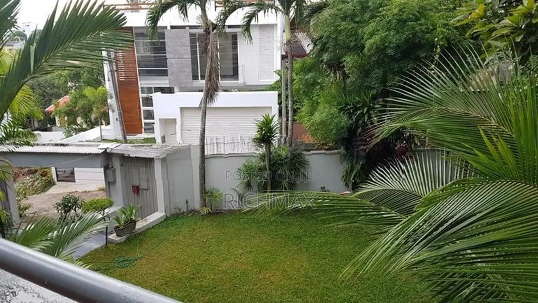 A beautiful Two storied house for rent in Battaramulla