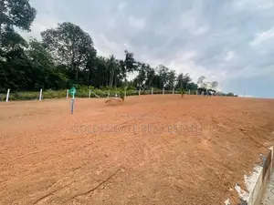 Yakkala නගරයෙන් නුවර පාරට 500m දුරින්ඉඩමක්