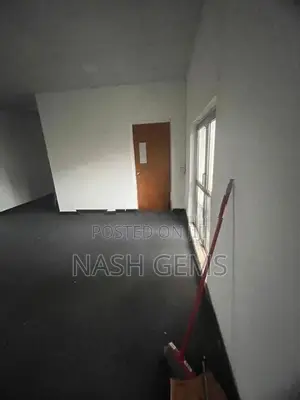 1st Floor and 2nd for Rent, colombo 03 Galle Road Facing