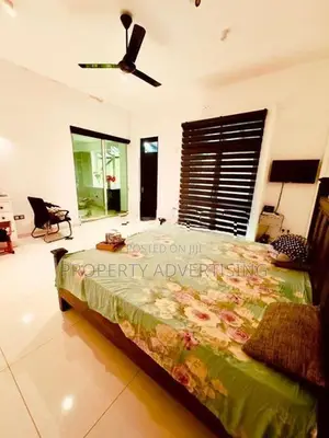 Piliyandala Modern Two-Story House for Sale!