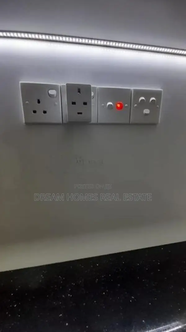 Brand New Fully Furnished Luxury Apartment for sale in Athurugiriya
