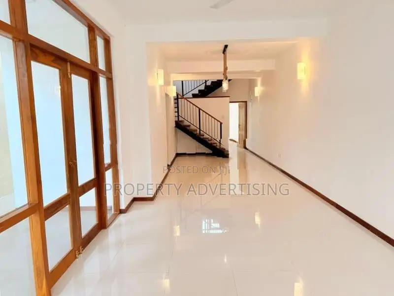 4BR Pelawatte Brand House For Sale in Prime location Battaramulla