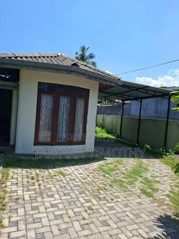House with Land for Sale in Hekitta,Wattala