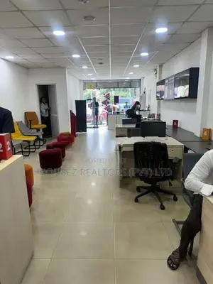 Commercial Building for Sale – Kaduwela Junction