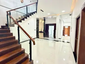 Luxury Modern 3-Storey House for Sale – Arawwala, Pannipitiya