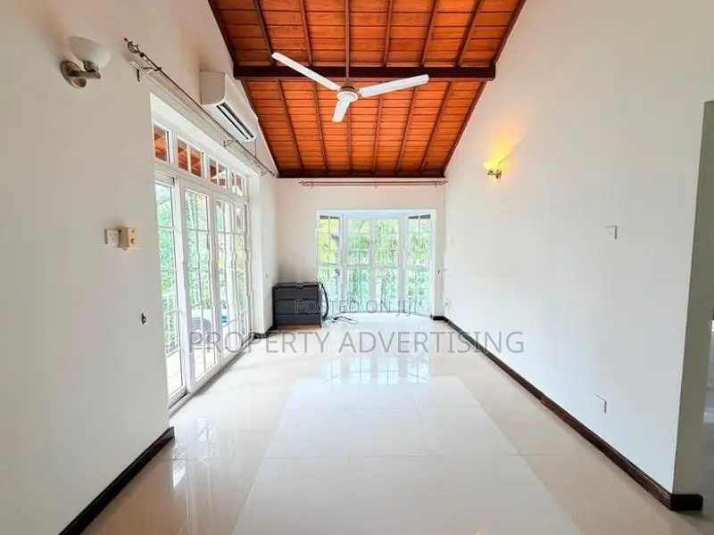 Colombo 05 Luxurious House for Sale.