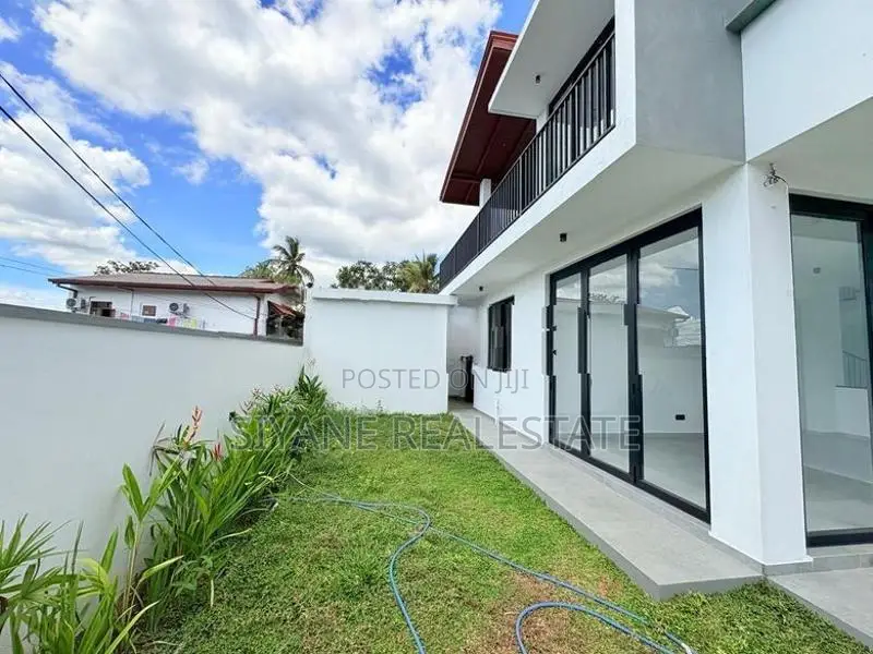 Luxury New House for Sale in Battamulla