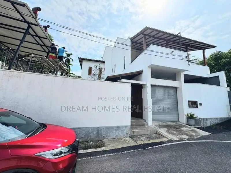 Luxury Fully Furnished 4 Br Residence for Rent in Thalawathugoda