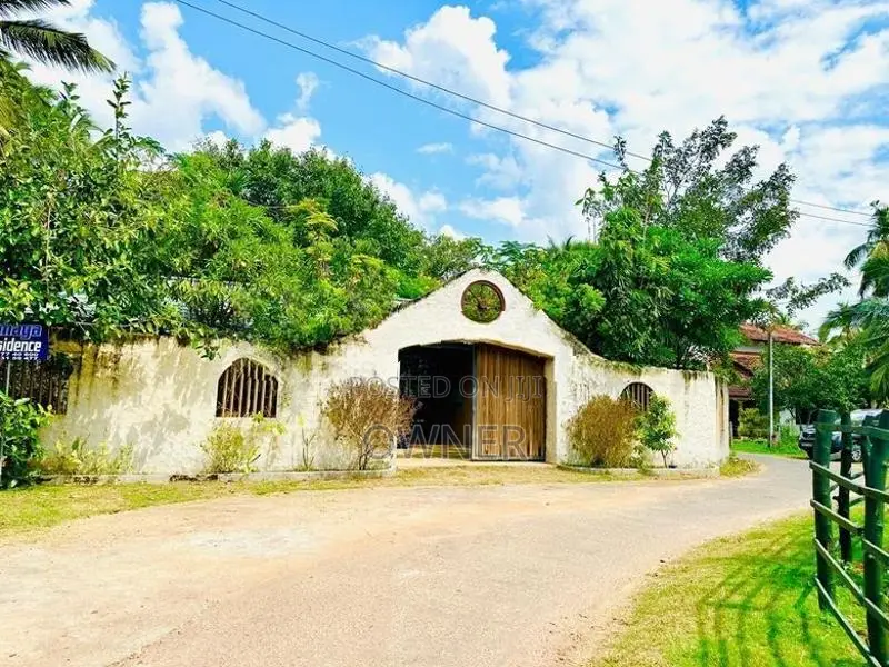 Marawila Boutique Style Hotel for Sale