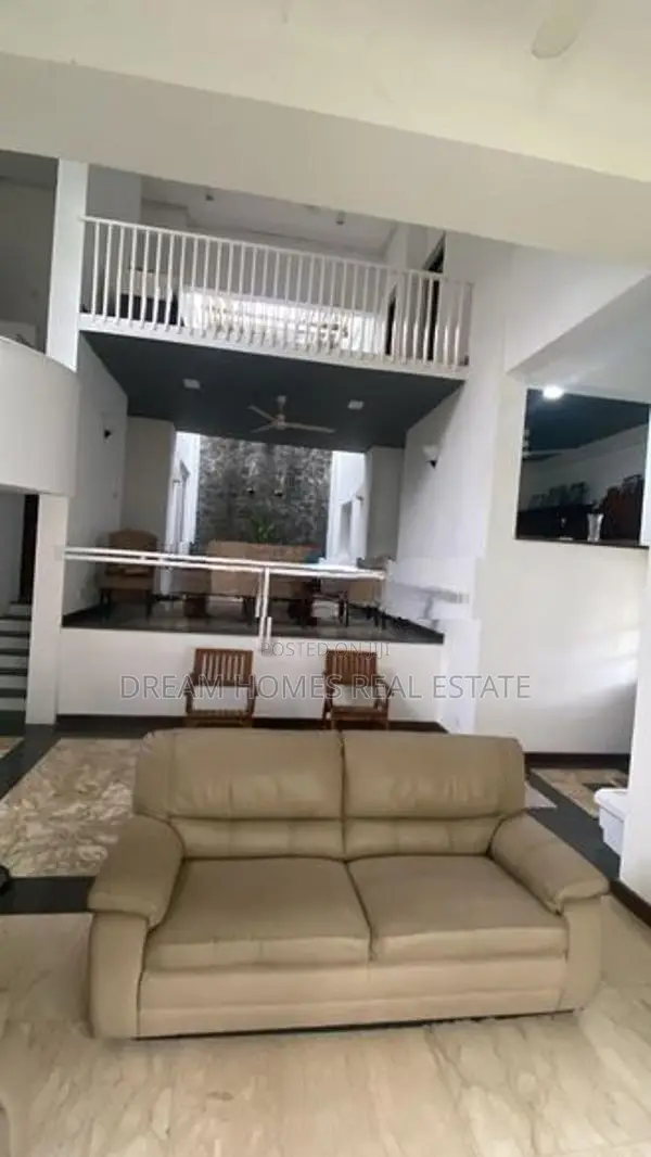 Luxury Fully Furnished 4 Br Residence for Rent in Thalawathugoda