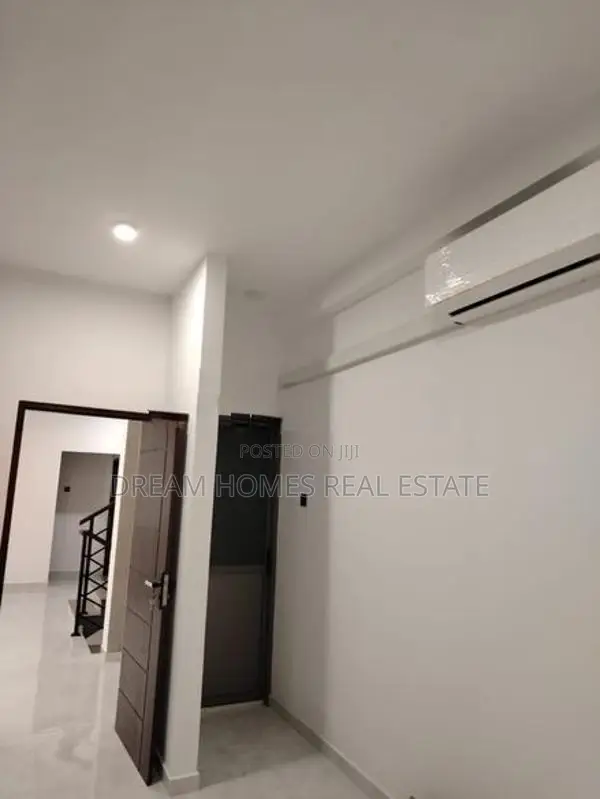Brand New Modern 3-Storey Smart Home for Sale – Pelanwatta,