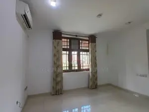 Luxury 3-Storey House for Rent in Pannipitiya