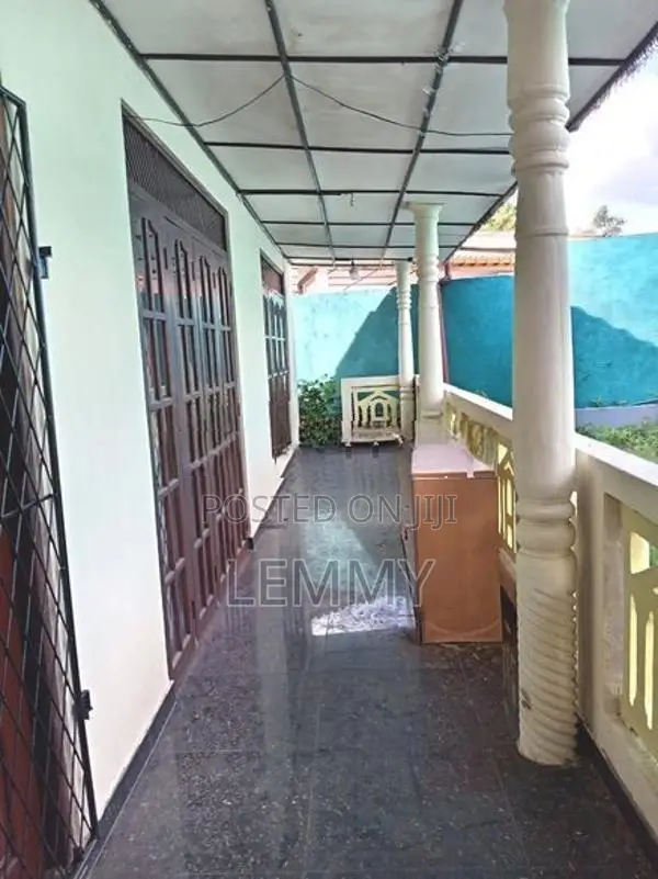 Beautiful House for Sale Enderamulla