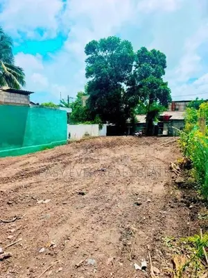 පන්නිපිටියෙන් පර්චස් 10ක බිම් කොටසක්