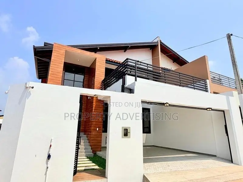 Battaramulla Architect-Designed Super Luxury House for Sale