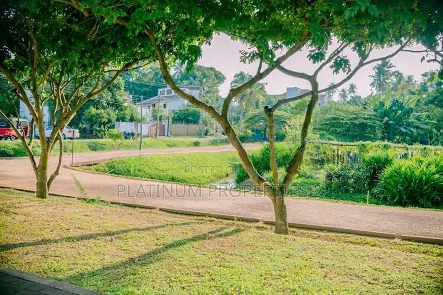 20P Prestigious Square Shaped Land For Sale In Battaramulla Pelawatta