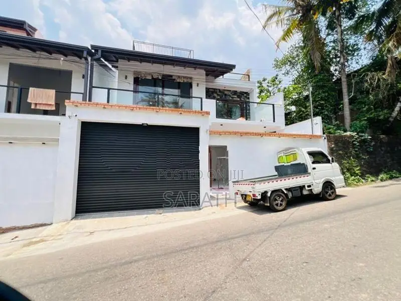 Architecture Designed Brand New House In Malabe
