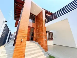 Battaramulla Architect-Designed Super Luxury House for Sale