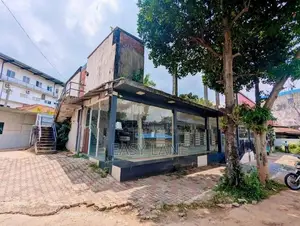වේයන්ගොඩ නගර මධ්‍යයෙන්සුපිරි වෙලඳසැල