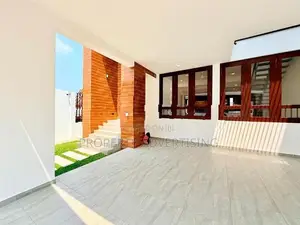 Battaramulla Architect-Designed Super Luxury House for Sale
