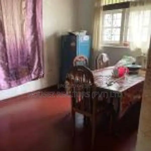 Spacious Family Home with Large Garden for Sale – Kelaniya